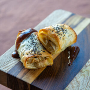 Roll de bondiola y barbacoa