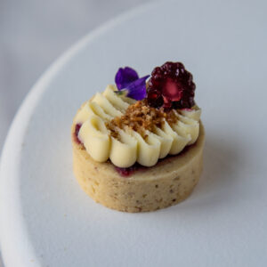 Sablé de almendras y frutos rojos